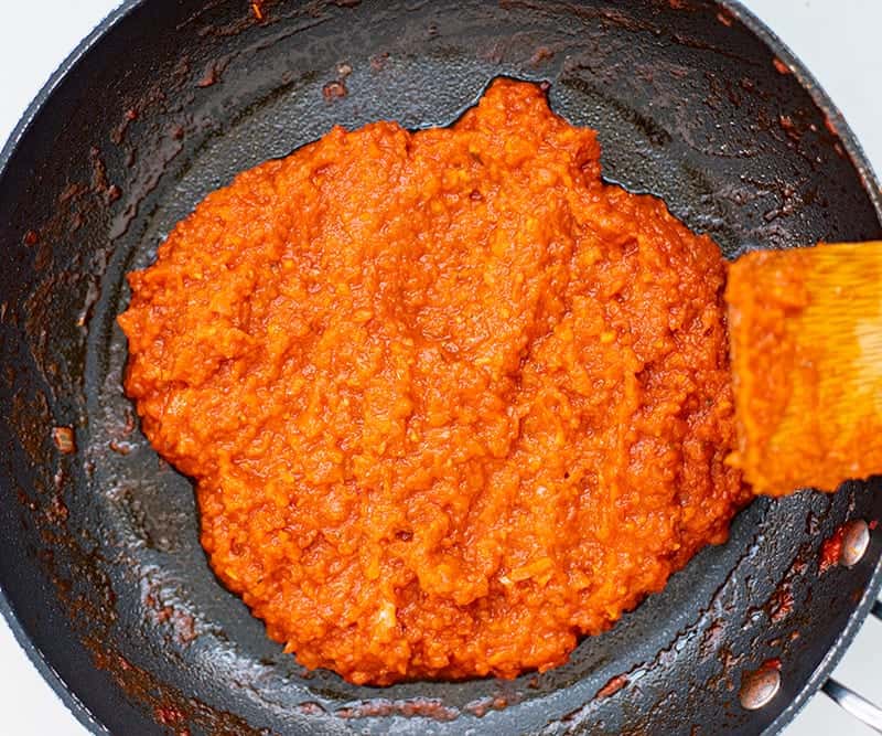 Step 5 Return tomato sauce to pan